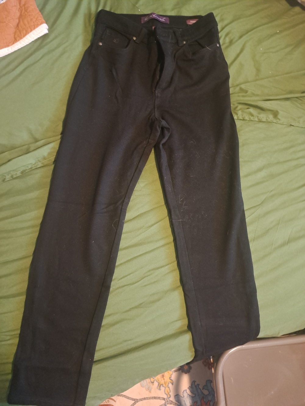 Women's Black Stretch Jeans with Comfort Waistband